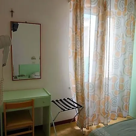 Aurora Hotel 2*